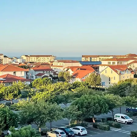 Apartment Les Jardins De L'ocean By Interhome